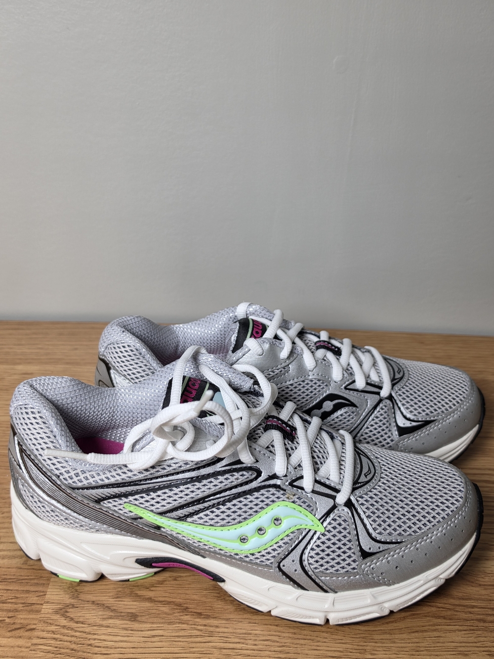 Saucony Women's Silver Running Sneakers with Neon Green Detail